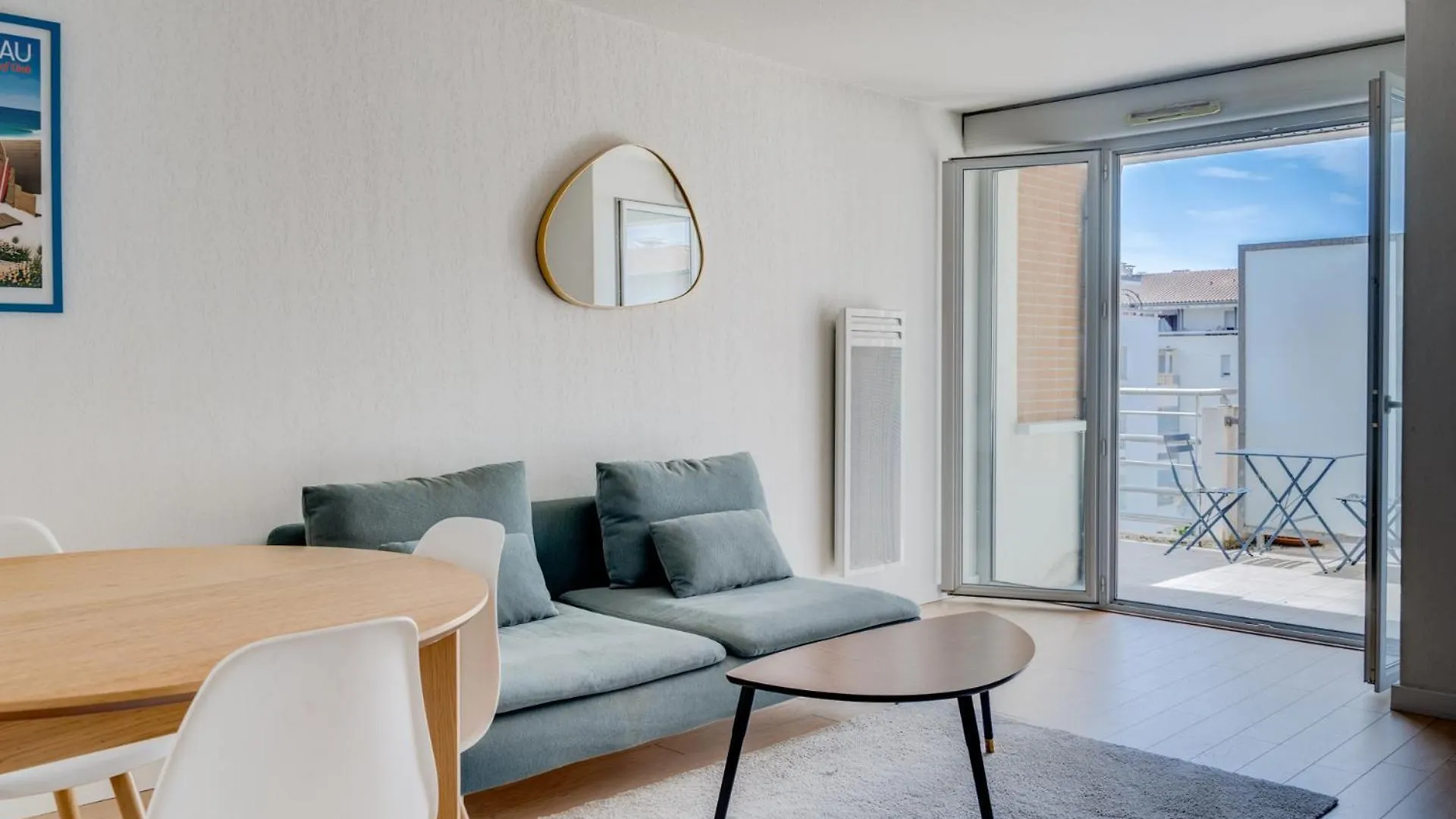 Apartament Sept Deniers By Yume Tuluza